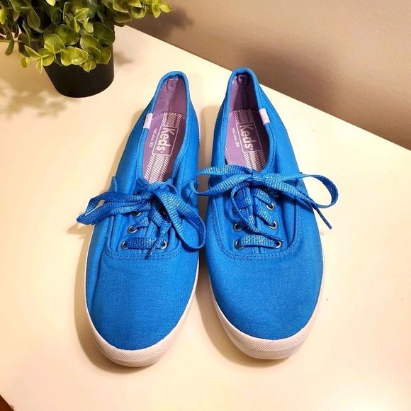Keds sneakers, royal blue, size 8 - Picture 1 of 10